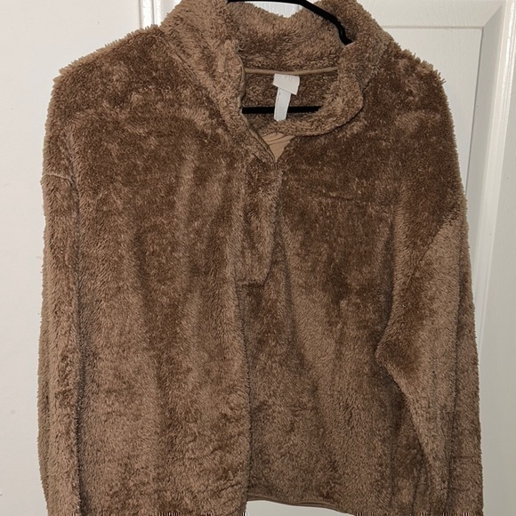 H&M Tops - H&M Sherpa
